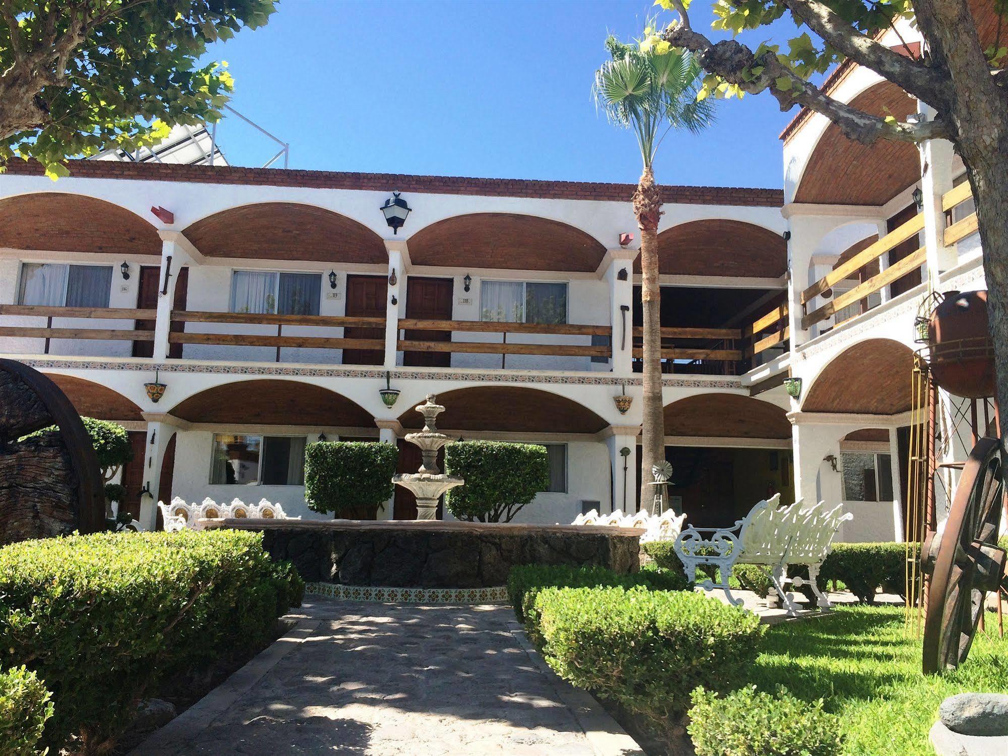State Inn Чиуауа Екстериор снимка