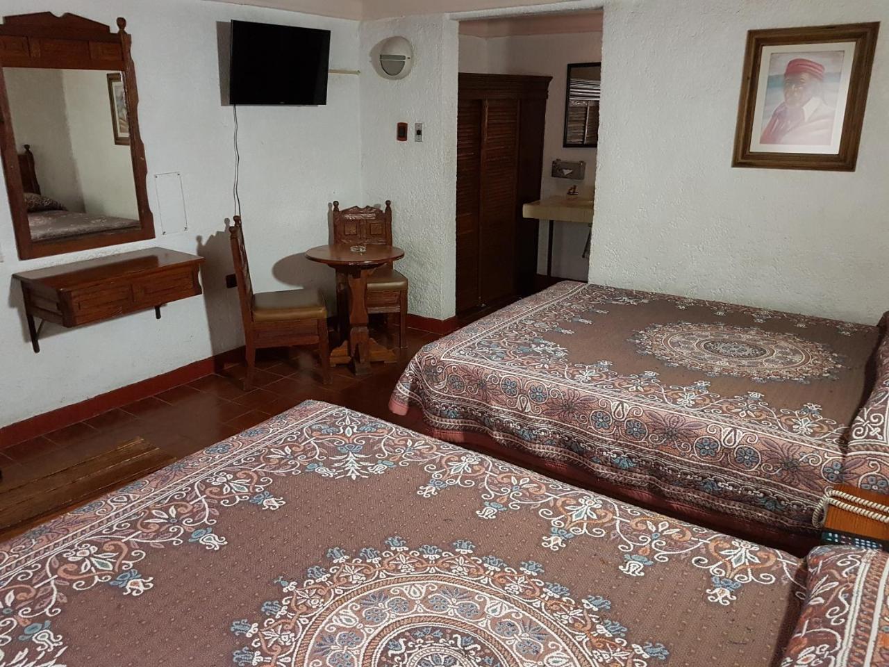 State Inn Чиуауа Екстериор снимка