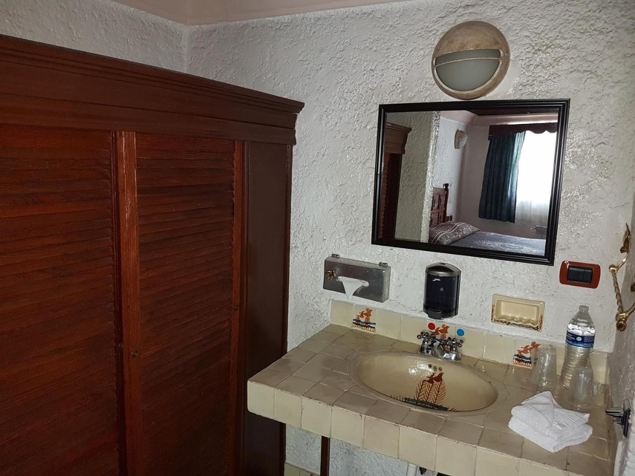 State Inn Чиуауа Екстериор снимка
